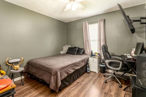 Tiny photo for 1914 Clarke Street, Murphysboro, IL 62966 (MLS # 12594734)