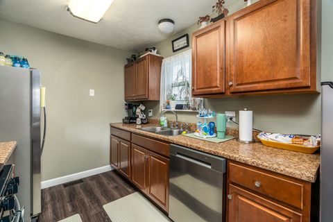 Tiny photo for 1914 Clarke Street, Murphysboro, IL 62966 (MLS # 12594734)