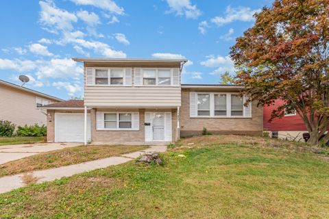 Photo of Hazel Crest, IL 60429 (MLS # 12510965)