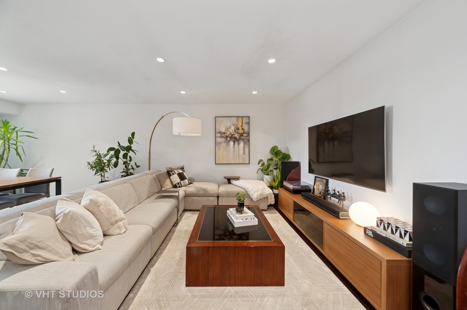 3700 Capri UNIT 607 Court 607