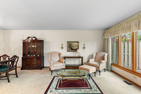 Tiny photo for 2121 N Juniper Lane, Arlington Heights, IL 60004 (MLS # 12776338)