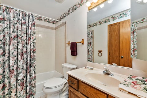 Tiny photo for 2121 N Juniper Lane, Arlington Heights, IL 60004 (MLS # 12776338)