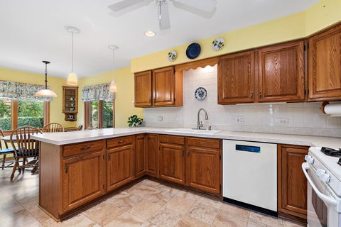 Tiny photo for 2121 N Juniper Lane, Arlington Heights, IL 60004 (MLS # 12776338)