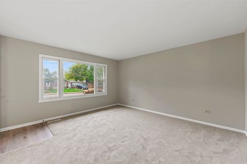 Tiny photo for 103 Hickory Drive, Carpentersville, IL 60110 (MLS # 12488259)