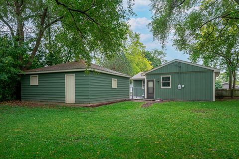 Tiny photo for 103 Hickory Drive, Carpentersville, IL 60110 (MLS # 12488259)