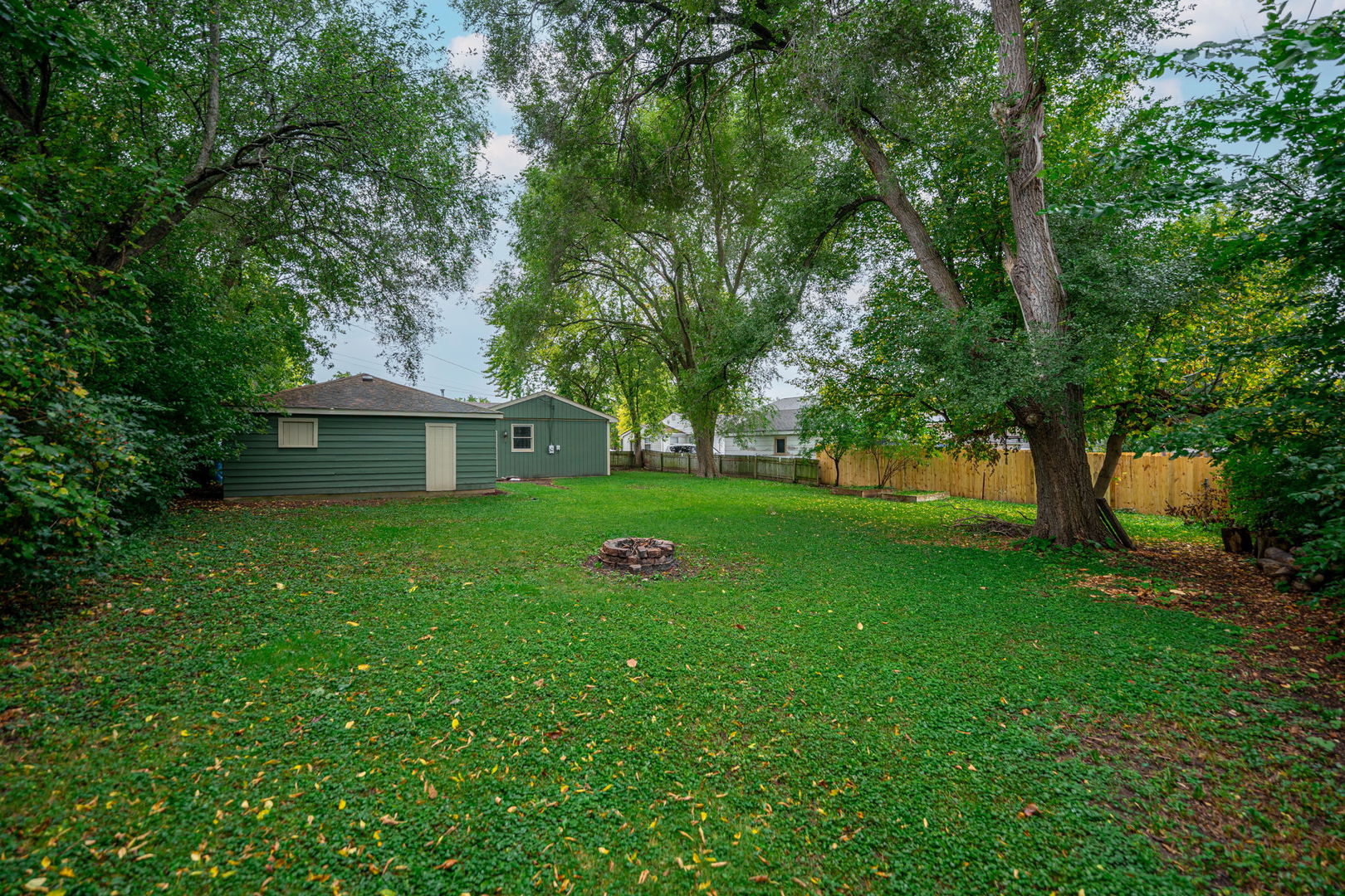 Carpentersville, Illinois 60110, United States, 3 Bedrooms Bedrooms, ,2 BathroomsBathrooms,Residential,Active,228753