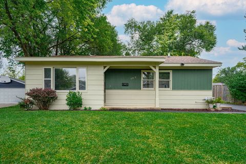 Tiny photo for 103 Hickory Drive, Carpentersville, IL 60110 (MLS # 12488259)