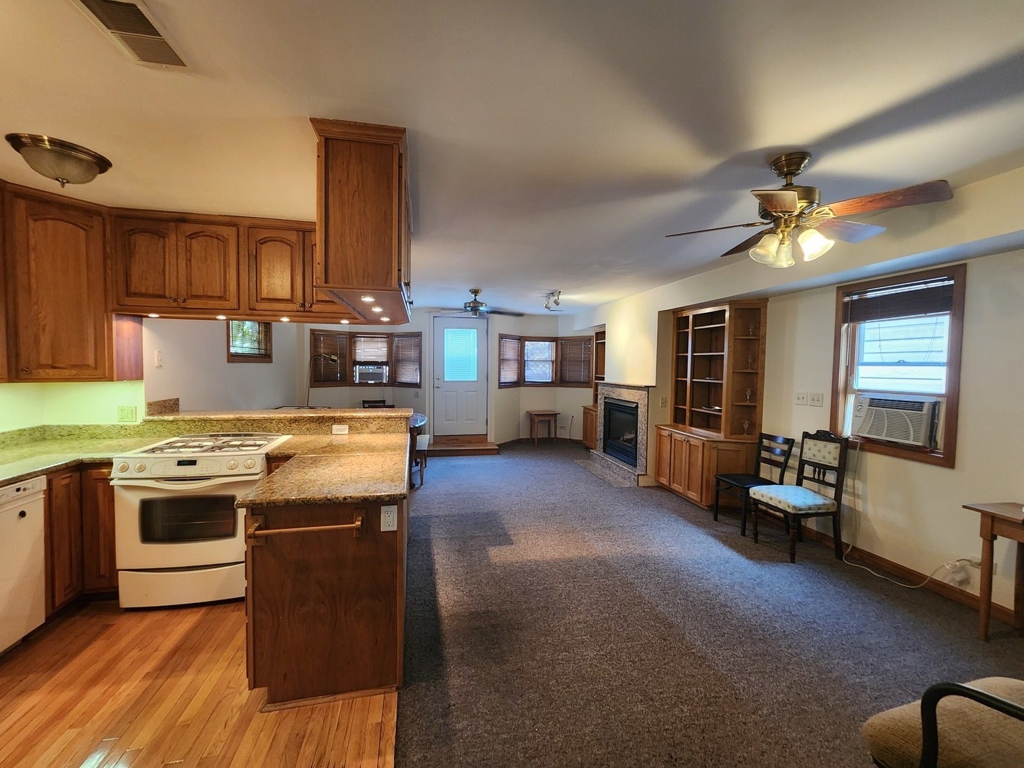 726 W 17th Street 2