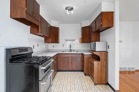 Tiny photo for 1724 Illinois Street, Des Plaines, IL 60018 (MLS # 12374453)