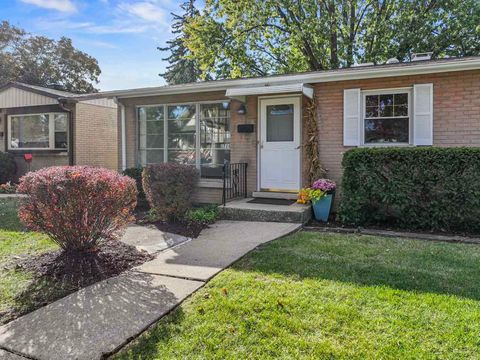 Tiny photo for 1724 Illinois Street, Des Plaines, IL 60018 (MLS # 12374453)