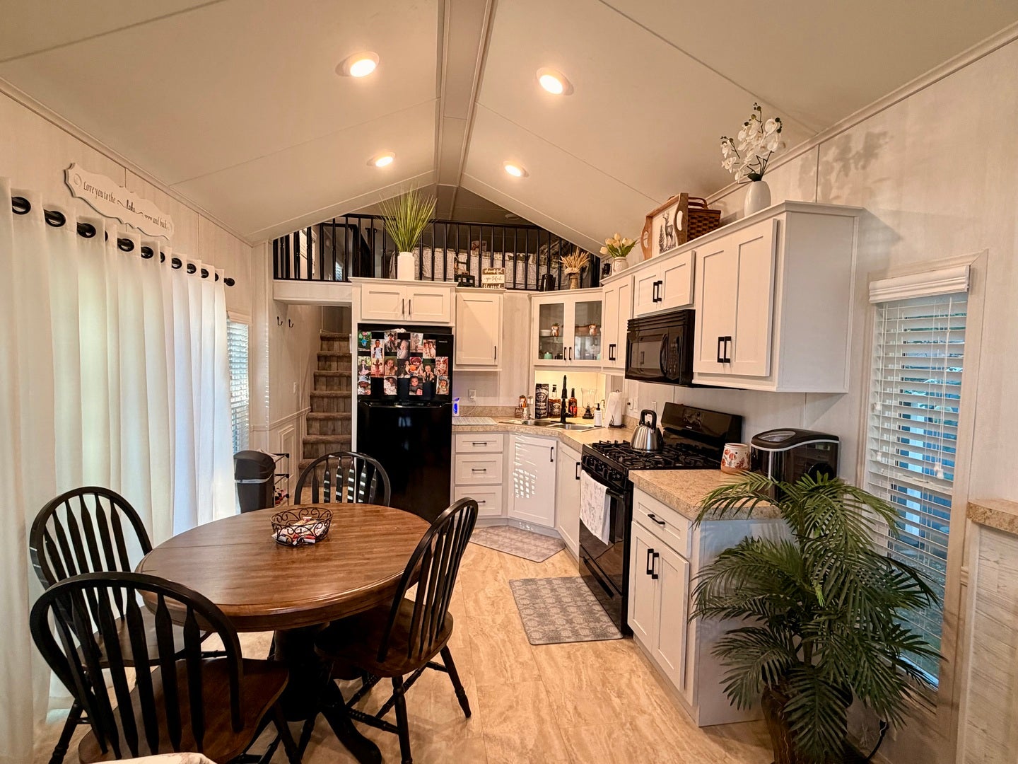 11-292 Woodhaven Lakes