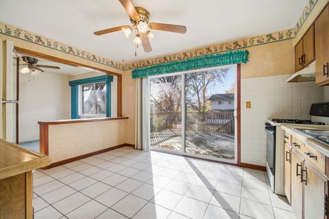 Tiny photo for 927 E Cooper Drive, Palatine, IL 60067 (MLS # 12515681)