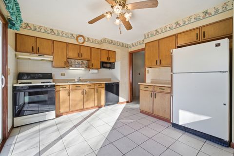 Tiny photo for 927 E Cooper Drive, Palatine, IL 60067 (MLS # 12515681)