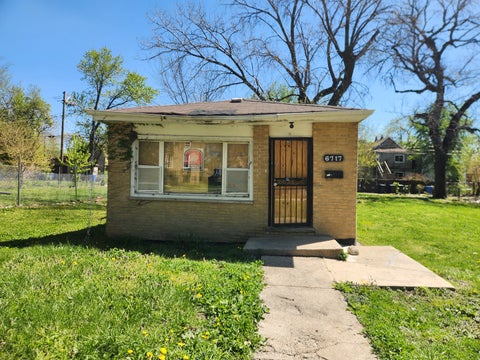 Photo of 6717 S Rhodes Avenue, Chicago, IL 60637 (MLS # 12647374)