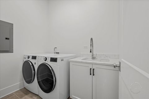 Tiny photo for 195 N Addison Avenue #PH03, Elmhurst, IL 60126 (MLS # 12354465)