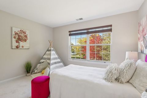 Tiny photo for 2060 Lyndhurst Lane, Aurora, IL 60503 (MLS # 12505726)