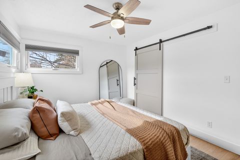 Tiny photo for 327 30th Avenue N, Clinton, IA 52732 (MLS # 12611702)