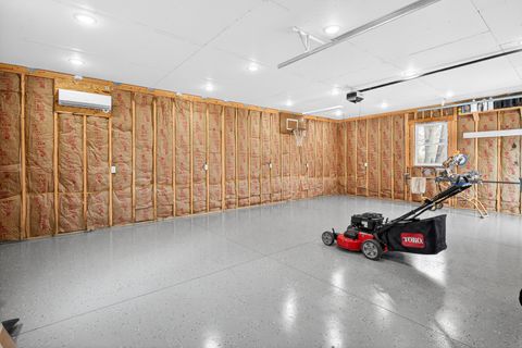 Tiny photo for 327 30th Avenue N, Clinton, IA 52732 (MLS # 12611702)