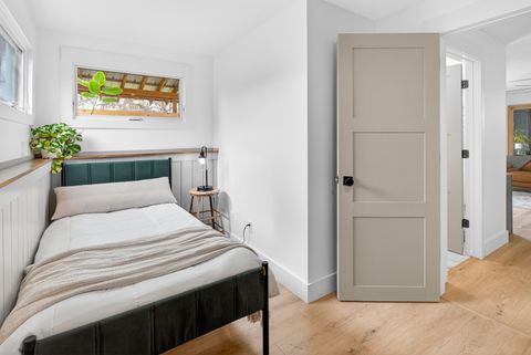 Tiny photo for 327 30th Avenue N, Clinton, IA 52732 (MLS # 12611702)