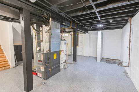 Tiny photo for 327 30th Avenue N, Clinton, IA 52732 (MLS # 12611702)