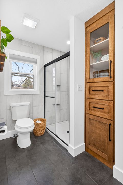 Tiny photo for 327 30th Avenue N, Clinton, IA 52732 (MLS # 12611702)