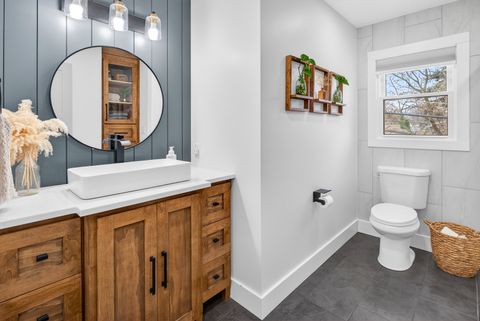 Tiny photo for 327 30th Avenue N, Clinton, IA 52732 (MLS # 12611702)