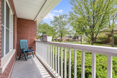 Tiny photo for 718 S WASHINGTON Avenue, Park Ridge, IL 60068 (MLS # 12525100)