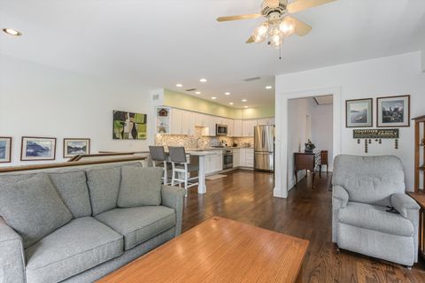 Tiny photo for 718 S WASHINGTON Avenue, Park Ridge, IL 60068 (MLS # 12525100)