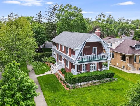 Photo of 718 S WASHINGTON Avenue, Park Ridge, IL 60068 (MLS # 12525100)