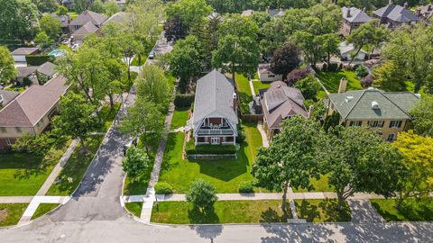 Tiny photo for 718 S WASHINGTON Avenue, Park Ridge, IL 60068 (MLS # 12525100)