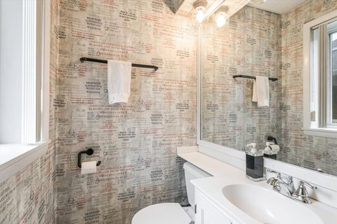 Tiny photo for 718 S WASHINGTON Avenue, Park Ridge, IL 60068 (MLS # 12525100)