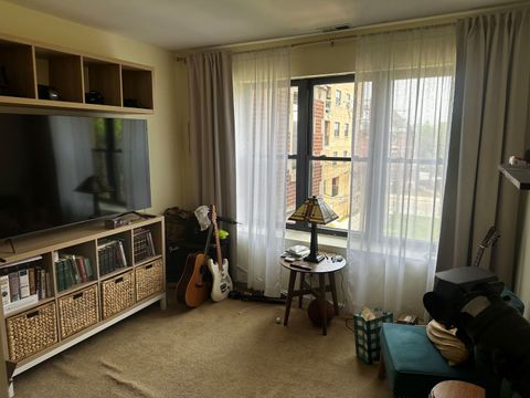 Tiny photo for 4014 S Drexel Boulevard #4R, Chicago, IL 60653 (MLS # 12503819)