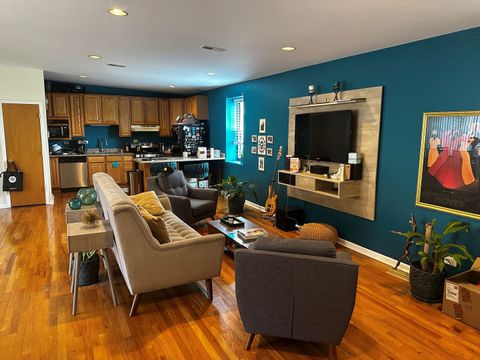 Tiny photo for 4014 S Drexel Boulevard #4R, Chicago, IL 60653 (MLS # 12503819)