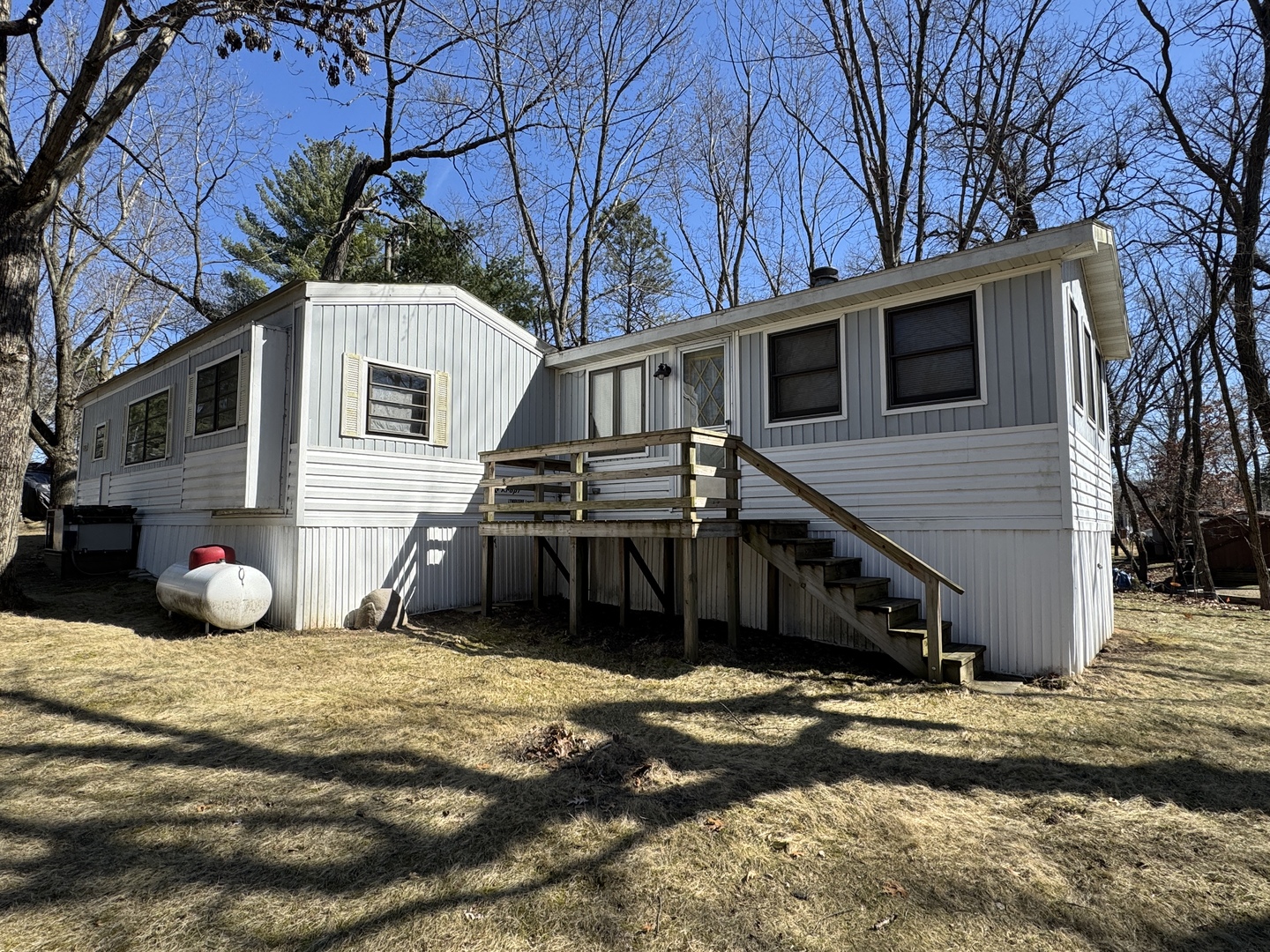 2-148 Woodhaven Lakes