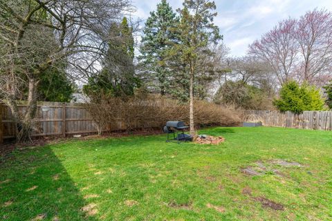 Tiny photo for 1009 HAMPTON Court, McHenry, IL 60050 (MLS # 12609428)