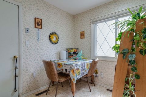 Tiny photo for 1009 HAMPTON Court, McHenry, IL 60050 (MLS # 12609428)