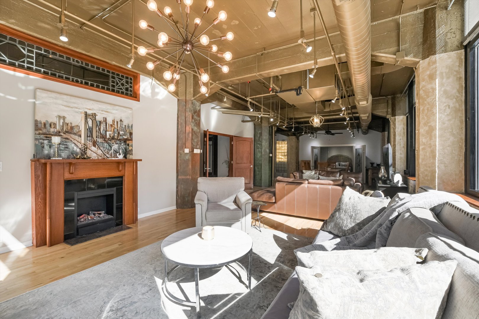 124 W Polk Street 100