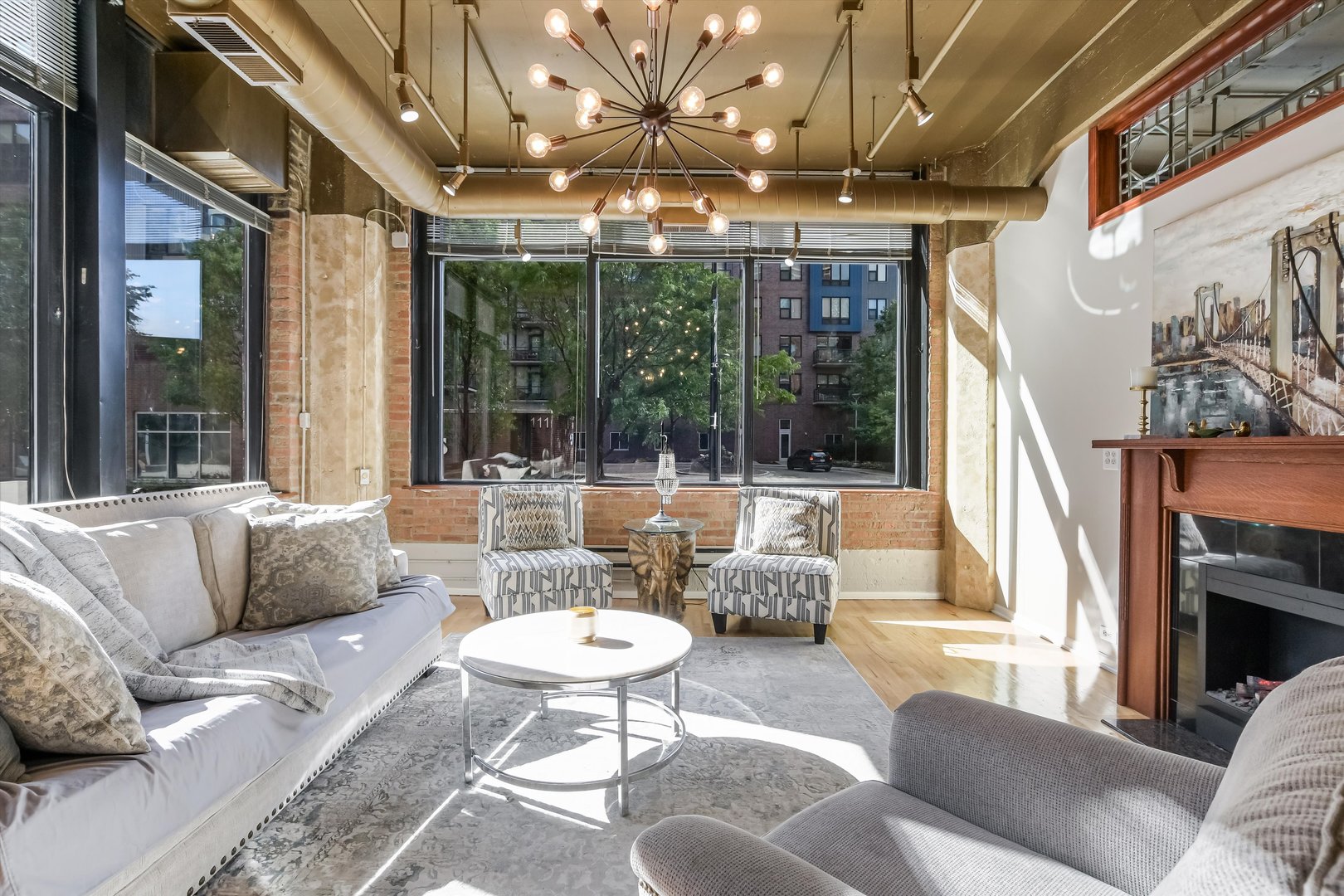 124 W Polk Street 100