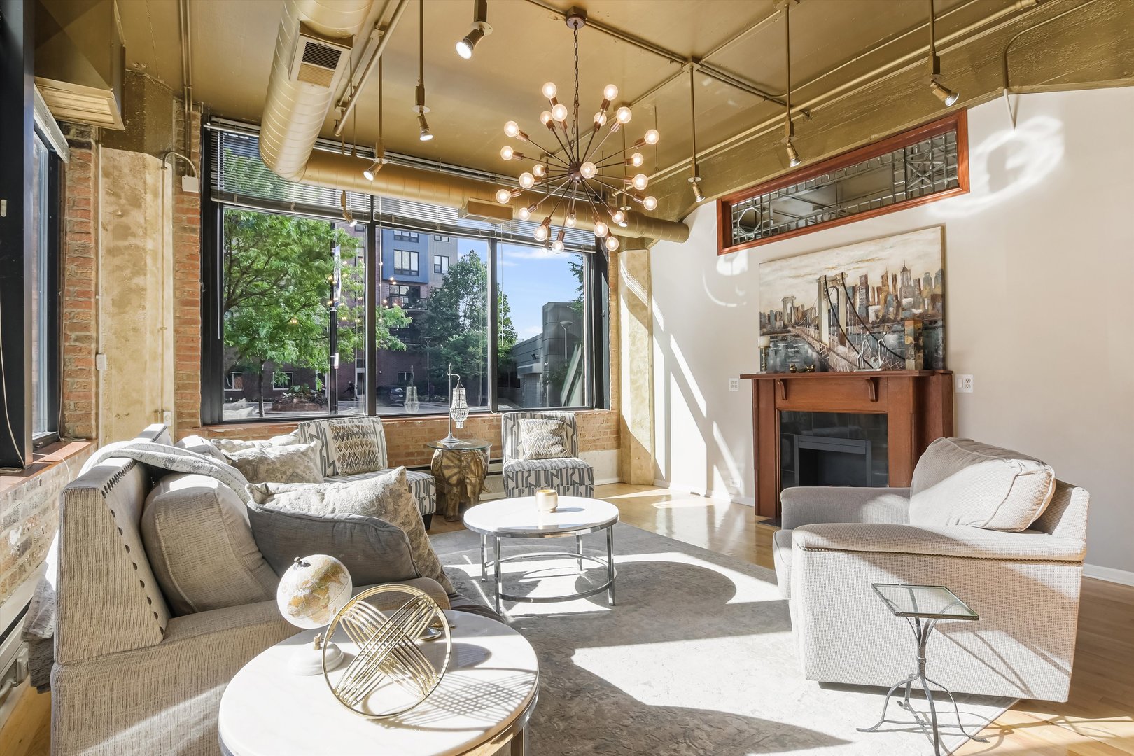 124 W Polk Street 100