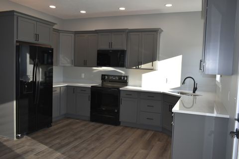 Tiny photo for 225 S Pine Street, El Paso, IL 61738 (MLS # 12593565)