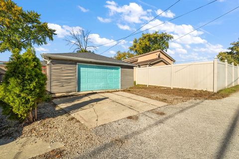 Tiny photo for 445 S Ellis Street, Bensenville, IL 60106 (MLS # 12508184)