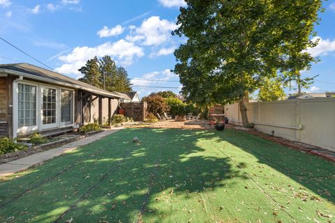 Tiny photo for 445 S Ellis Street, Bensenville, IL 60106 (MLS # 12508184)