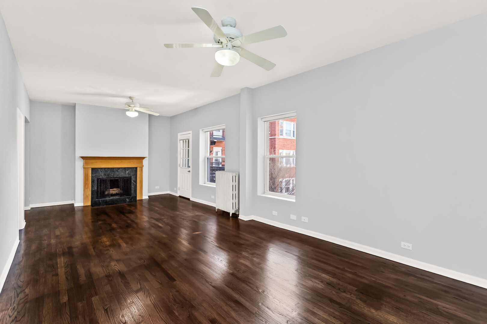 845 W BELLE PLAINE Avenue 2E