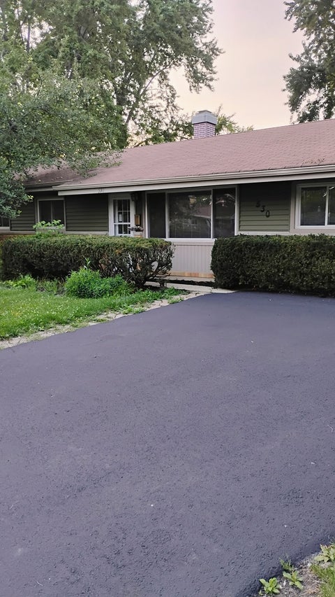 Tiny photo for 530 Maywood Lane, Hoffman Estates, IL 60169 (MLS # 12709055)