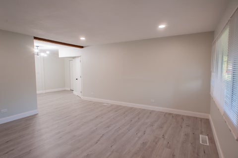 Tiny photo for 530 Maywood Lane, Hoffman Estates, IL 60169 (MLS # 12709055)