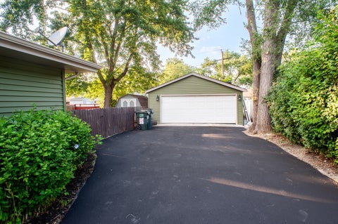 Tiny photo for 530 Maywood Lane, Hoffman Estates, IL 60169 (MLS # 12709055)