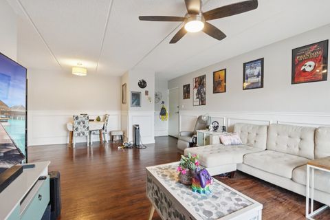 Tiny photo for 586 Fairway View Drive #1A, Wheeling, IL 60090 (MLS # 12516885)