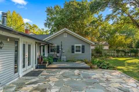 Tiny photo for 911 S 7th Street, St. Charles, IL 60174 (MLS # 12479612)