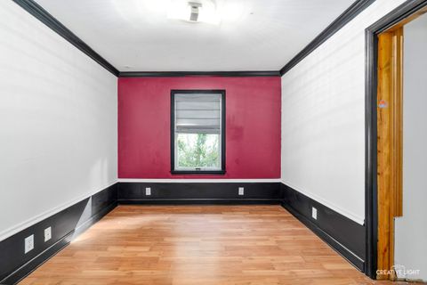 Tiny photo for 911 S 7th Street, St. Charles, IL 60174 (MLS # 12479612)