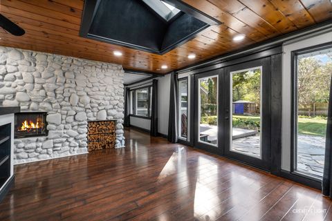 Tiny photo for 911 S 7th Street, St. Charles, IL 60174 (MLS # 12479612)